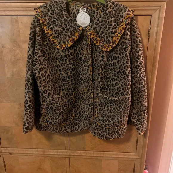 Ivy Jane Leopard Print Jacket with Yellow Accents - Picture 4 of 6